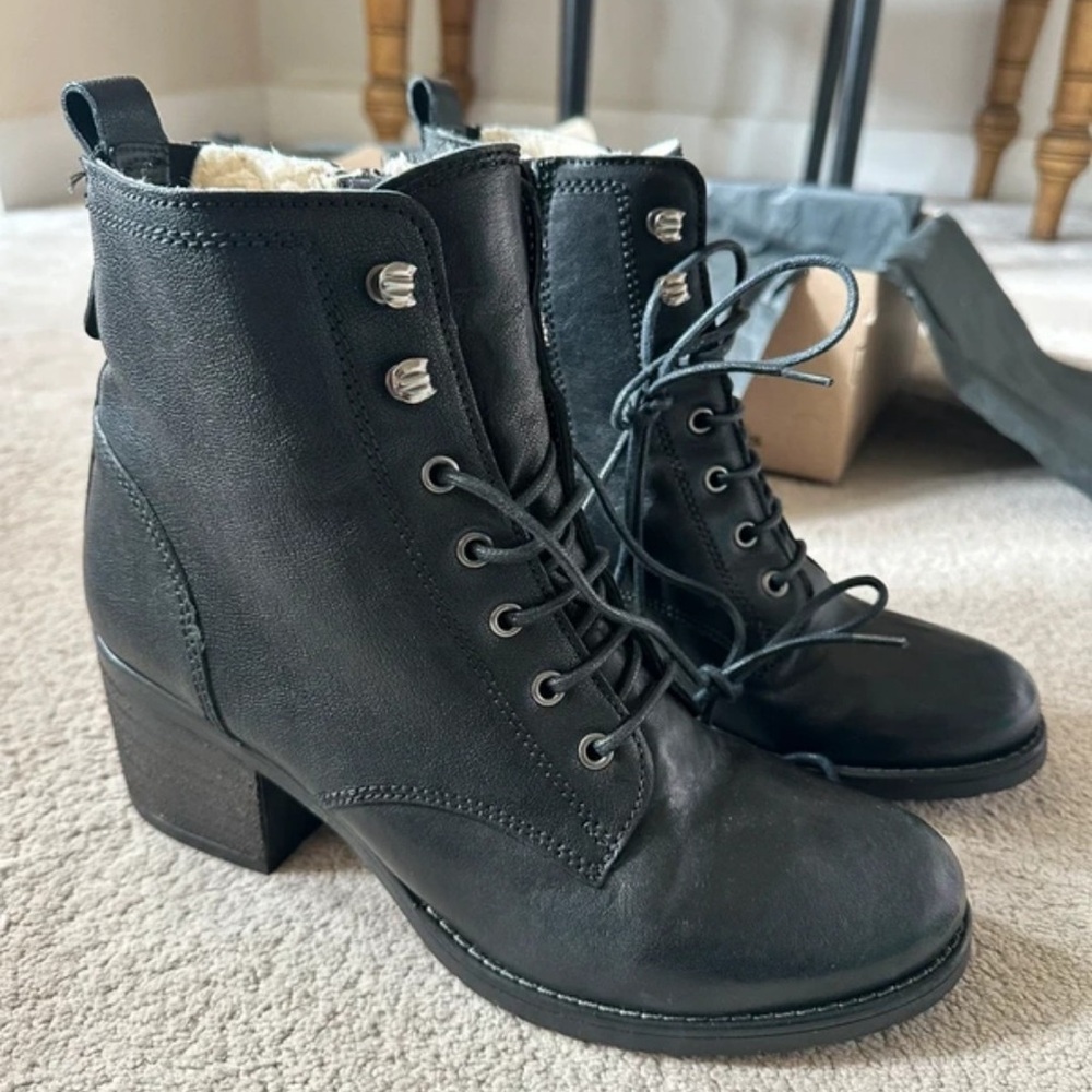 Clarks Charcoal Lace-Up Ankle Boots